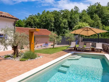 Villa Antonio, maison 3 étages avec piscine chauffée : photo 2
