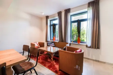 Romulus – Maison 20 personnes, 8 chambres près des Ardennes : photo 9