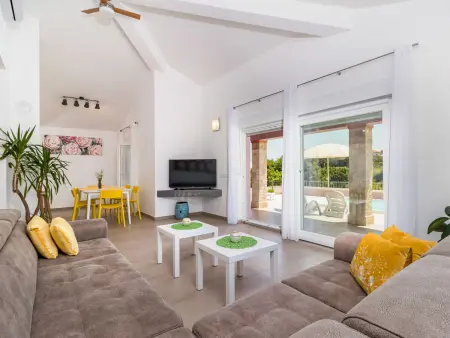 Maison Mario avec piscine chauffée à Svetvinčenat : photo 5