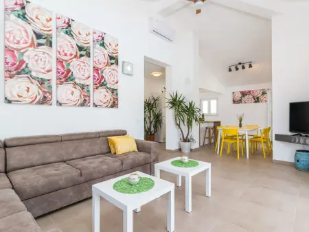 Maison Mario avec piscine chauffée à Svetvinčenat : photo 6