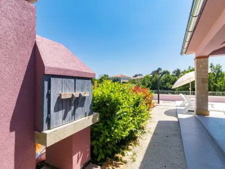 Maison Mario avec piscine chauffée à Svetvinčenat : photo 14