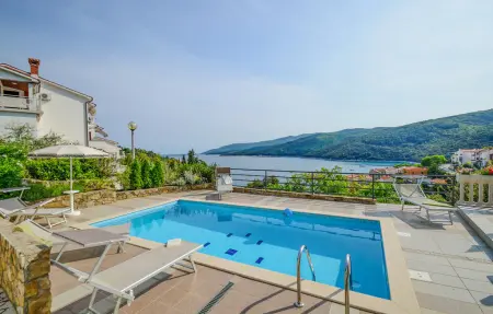 Location maison à Rabac