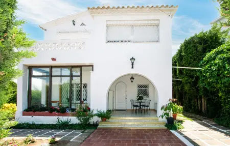 Maison 5 chambres avec piscine et vue mer à Alella : photo 2