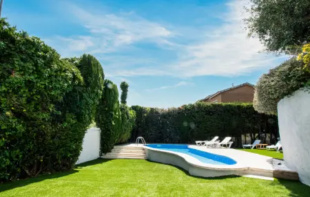 Maison 5 chambres avec piscine et vue mer à Alella : photo 10