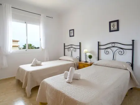 Villa Liriopadel à Calpe – 7 chambres, piscine et terrain clos - Photo 16