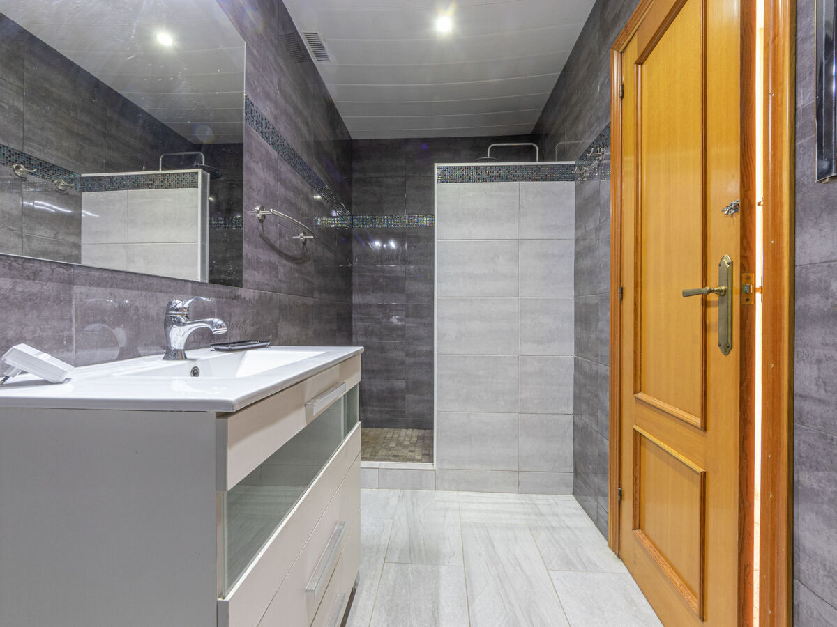 Mora Igor – Maison 3 chambres à 800m de la mer - Photo 25