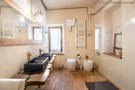 Villa Letizia avec piscine et jacuzzi face au lac Trasimène : photo 11