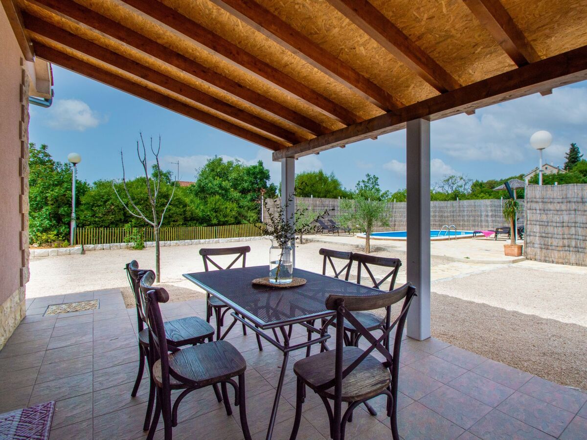 Maison Nina avec piscine privée à Šibenik - Photo 13