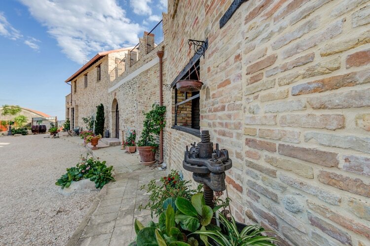 Casa Coloniale : maison 5 chambres avec jardin à Mosciano - Photo 2