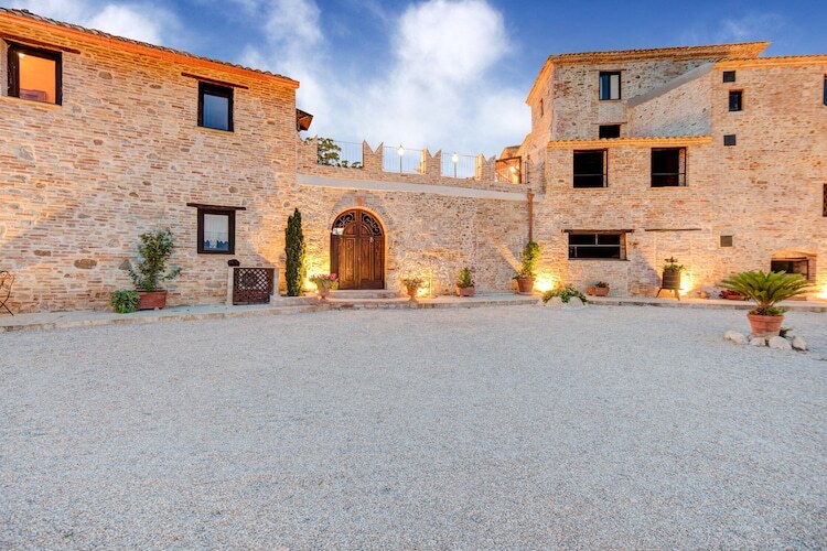 Casa Coloniale : maison 5 chambres avec jardin à Mosciano - Photo 3