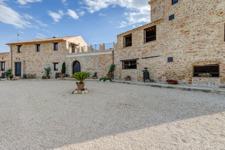 Casa Coloniale : maison 5 chambres avec jardin à Mosciano - Photo 8