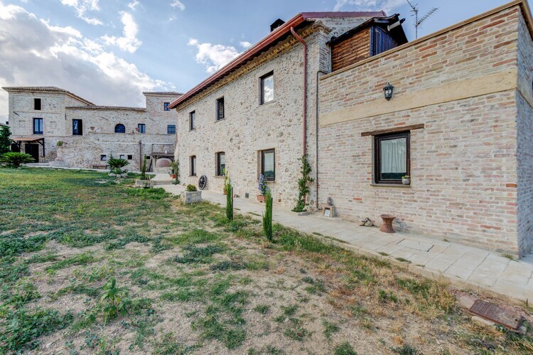 Casa Coloniale : maison 5 chambres avec jardin à Mosciano - Photo 34