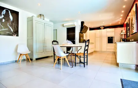 Maison 4 chambres avec piscine privée près d'Avignon : photo 6