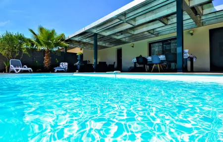 Maison 4 chambres avec piscine privée près d'Avignon : photo 10