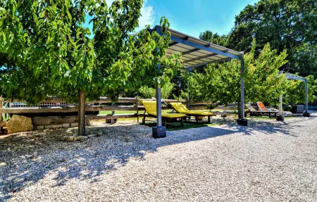 Maison 4 chambres avec piscine privée près d'Avignon : photo 11