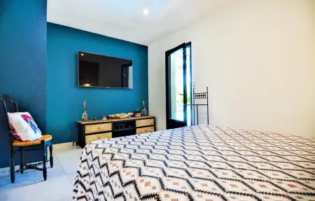 Maison 4 chambres avec piscine privée près d'Avignon : photo 17