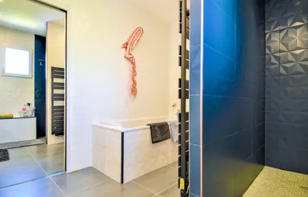 Maison 4 chambres avec piscine privée près d'Avignon : photo 21
