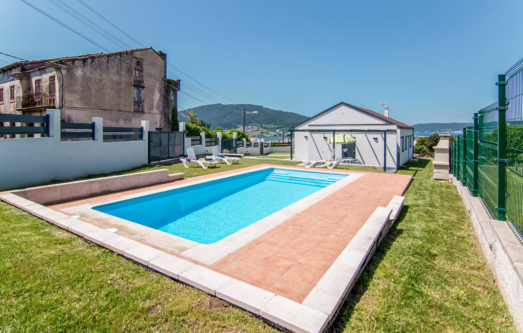 Maison moderne avec jardin et piscine privée, Noia - Photo 1