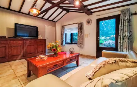 't Zaveltje : maison avec kayak au bord d'un étang : photo 2