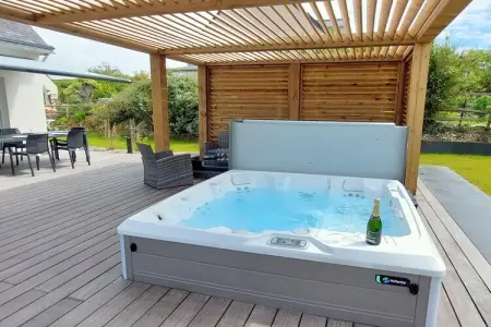 Ferienhaus mit Whirlpool Plouarzel, Maison à Plouarzel près des plages - Photo 1