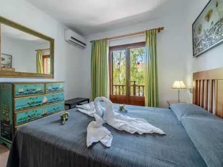 Pintor Beach House – maison avec piscine à 100 m de la plage : photo 11