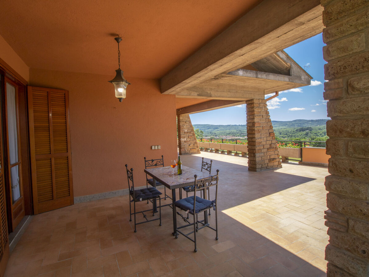 Villa Carolina – 450 m² avec piscine au Lago di Vico - Photo 3