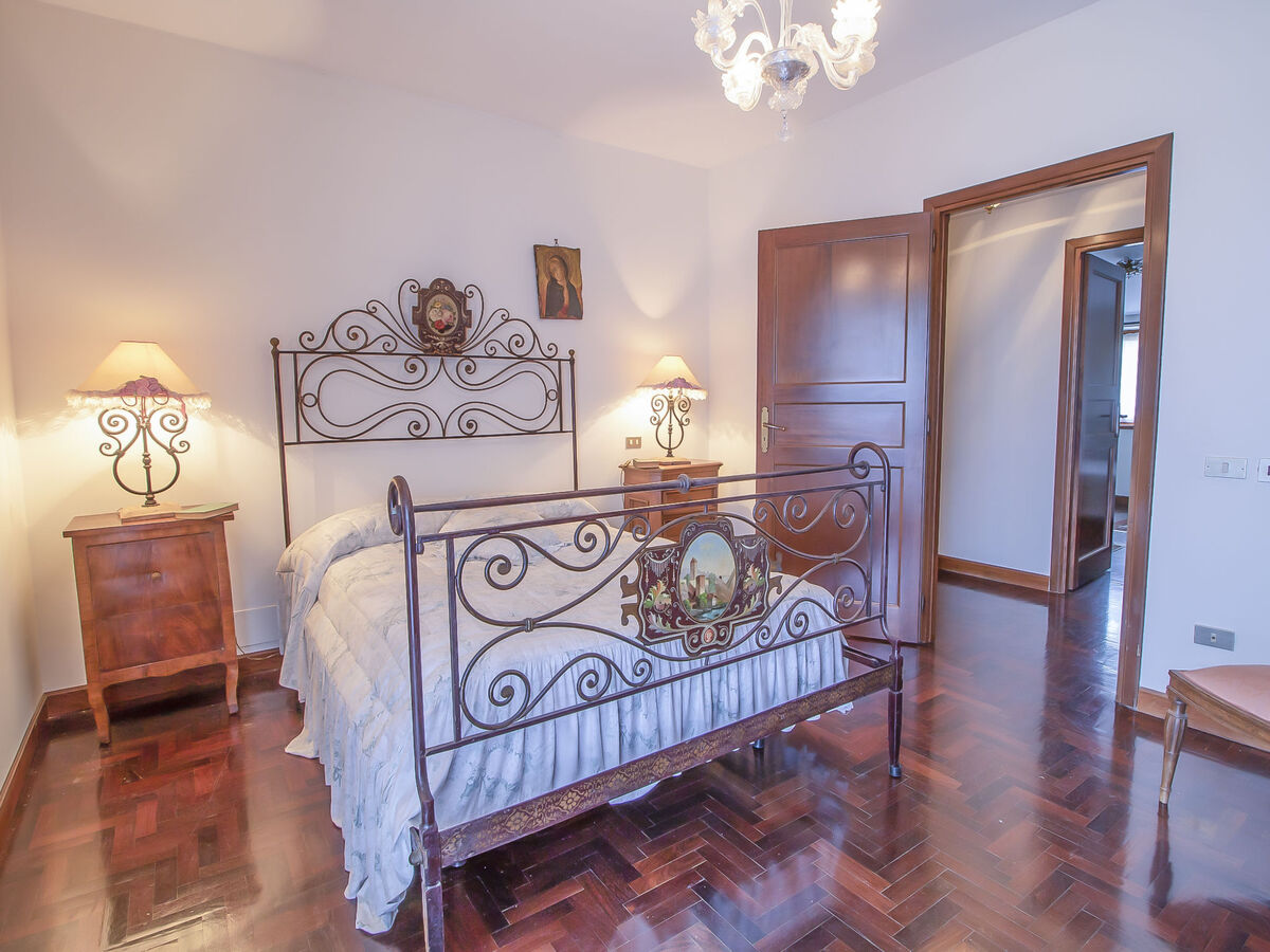 Villa Carolina – 450 m² avec piscine au Lago di Vico - Photo 14