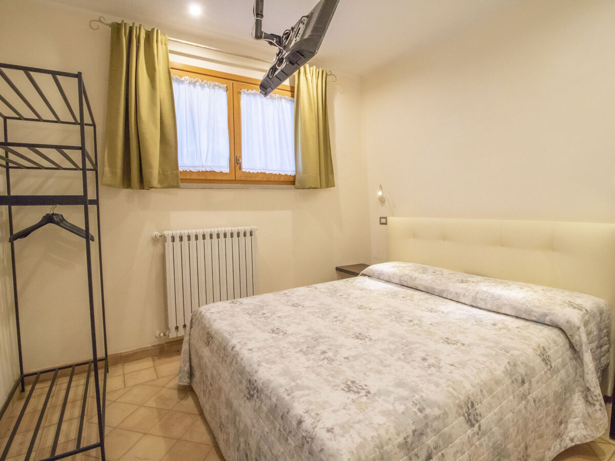 Villa Carolina – 450 m² avec piscine au Lago di Vico - Photo 18