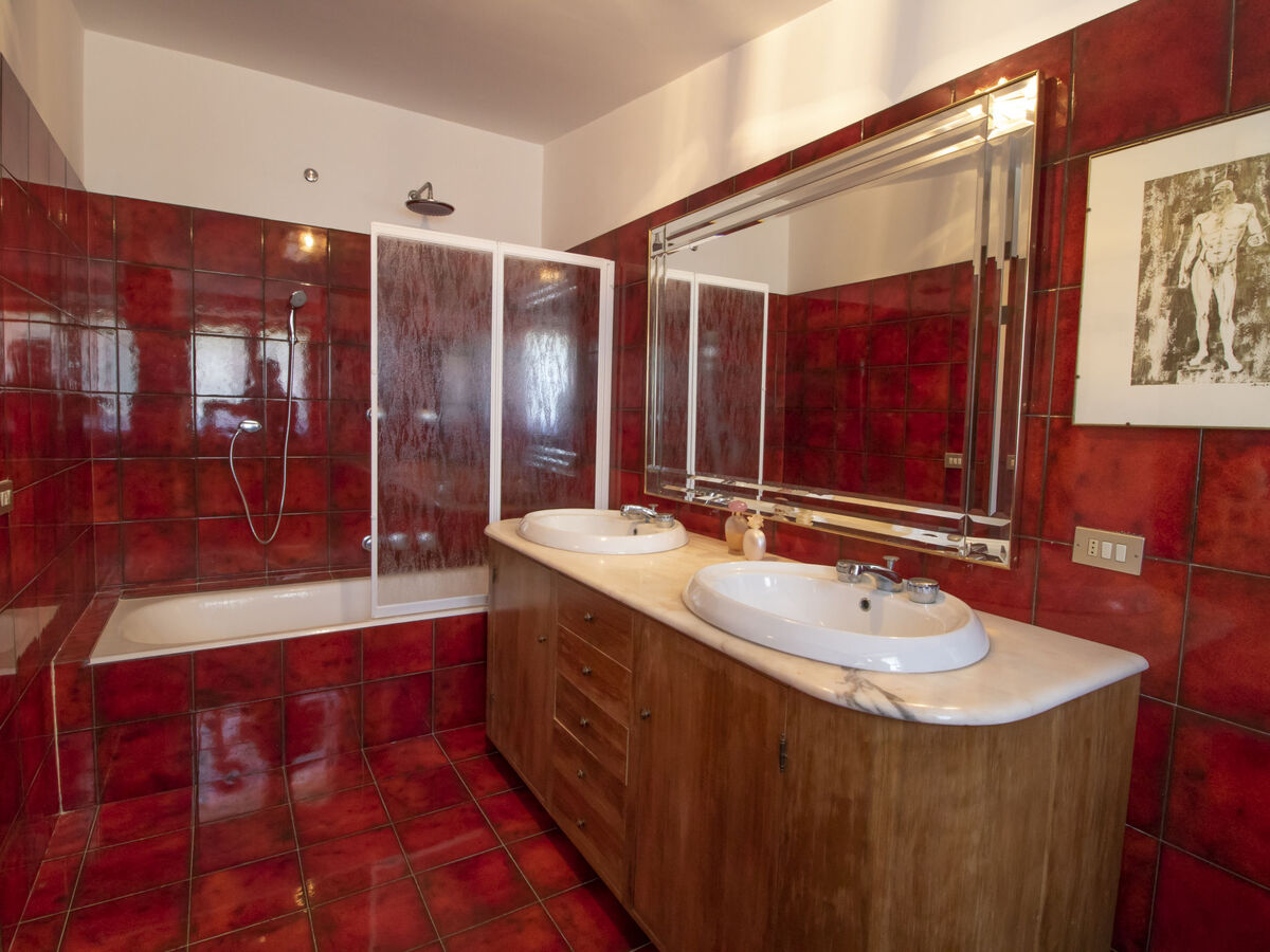 Villa Carolina – 450 m² avec piscine au Lago di Vico - Photo 21