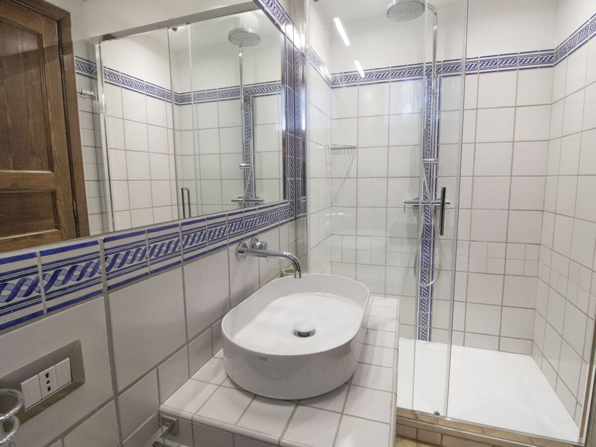 Villa Carolina – 450 m² avec piscine au Lago di Vico - Photo 23