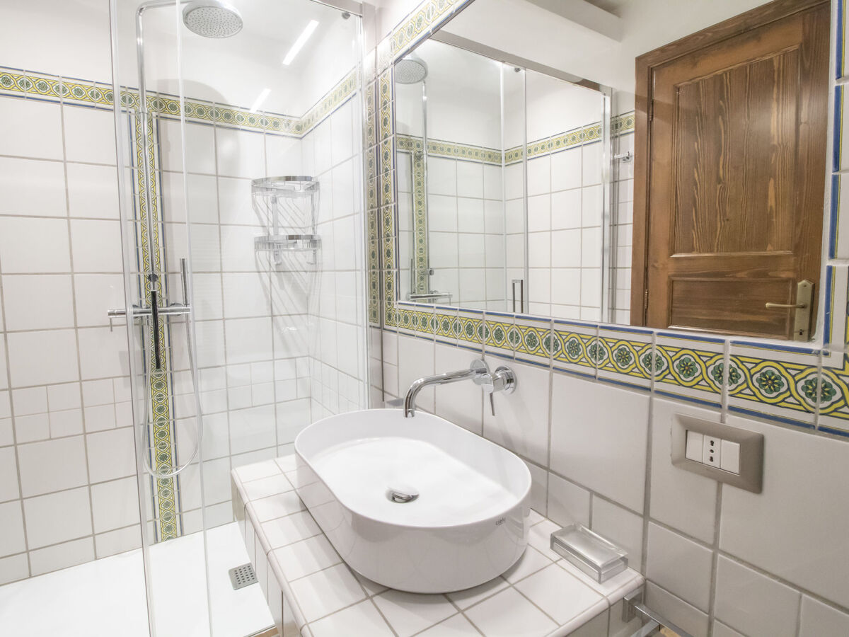 Villa Carolina – 450 m² avec piscine au Lago di Vico - Photo 25
