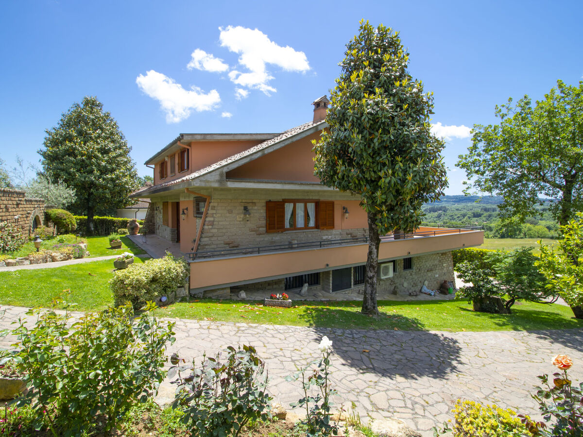 Villa Carolina – 450 m² avec piscine au Lago di Vico - Photo 31