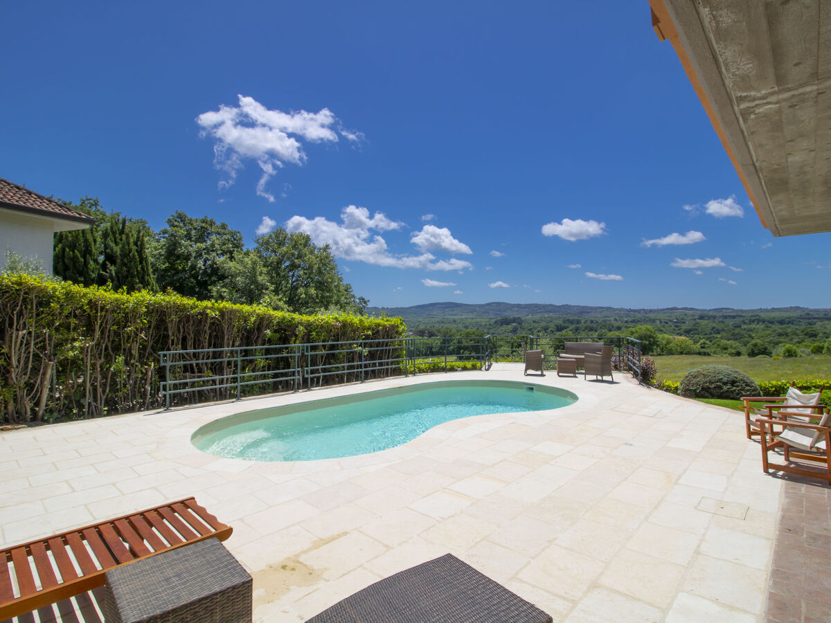 Villa Carolina – 450 m² avec piscine au Lago di Vico - Photo 32
