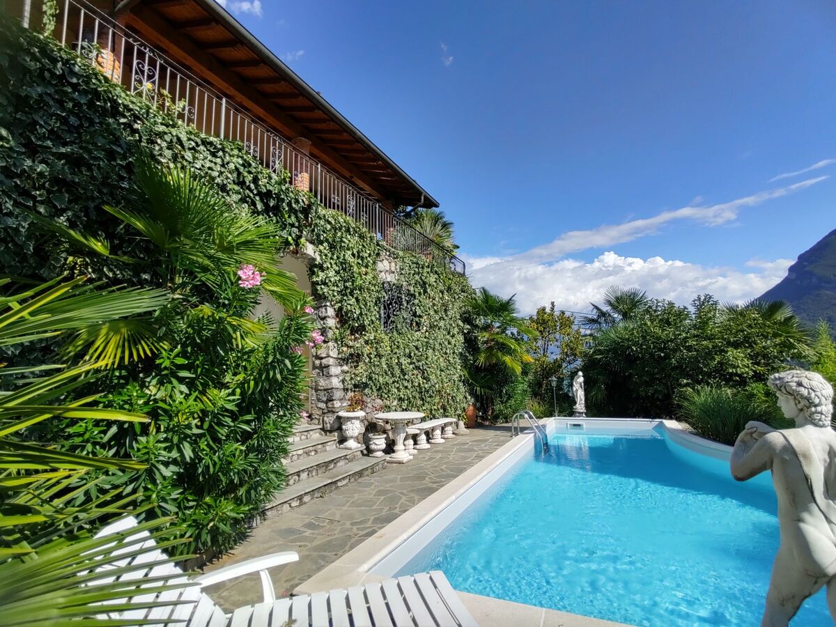 Villa Massimo – Maison 3 étages avec piscine, vue lac - Photo 1