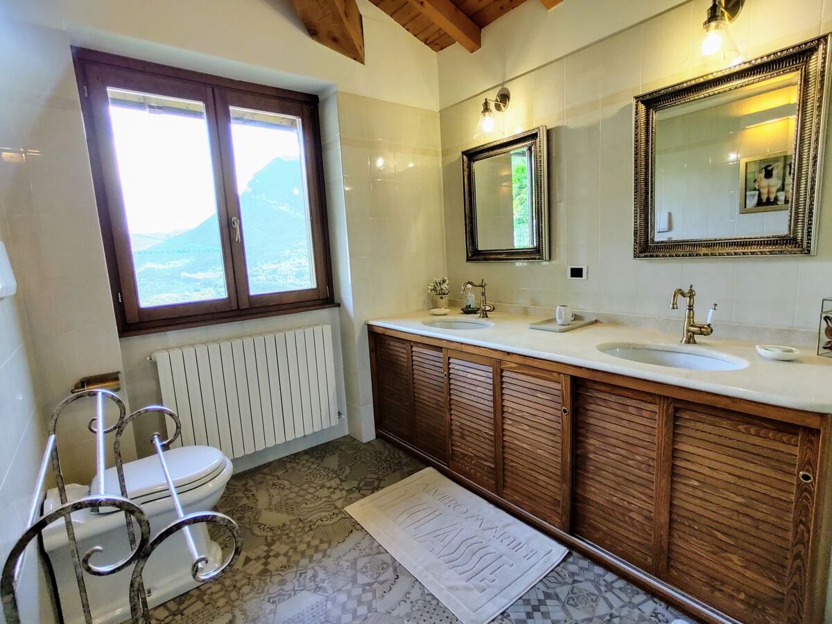 Villa Massimo – Maison 3 étages avec piscine, vue lac - Photo 30