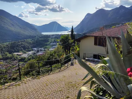 Villa Massimo – Maison 3 étages avec piscine, vue lac : photo 31