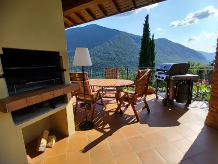 Villa Massimo – Maison 3 étages avec piscine, vue lac : photo 37