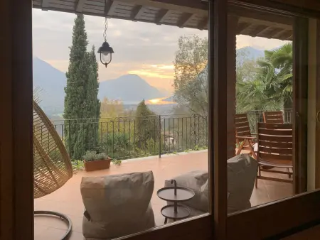 Villa Massimo – Maison 3 étages avec piscine, vue lac : photo 40