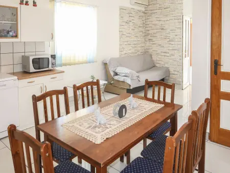 Maison Golic, 6 chambres avec piscine privée : photo 13
