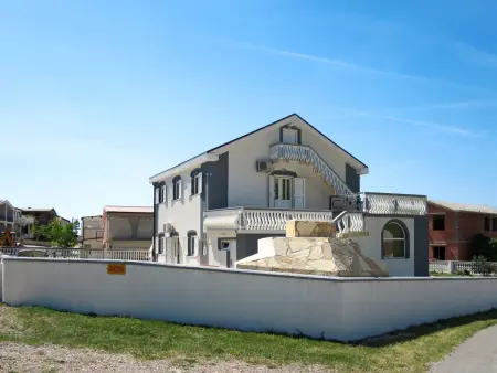 Maison Golic, 6 chambres avec piscine privée : photo 35