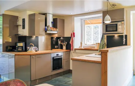 Maison 6 personnes à ST GERMAIN DES VAUX - Photo 2