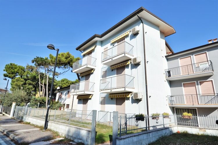 Maison Federica 12/6 : 300 m de la plage à Rosolina Mare - Photo 1