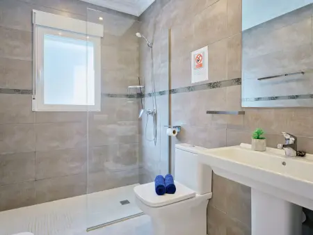 Villa Ewa – 200 m² avec piscine haricot à Javea : photo 22