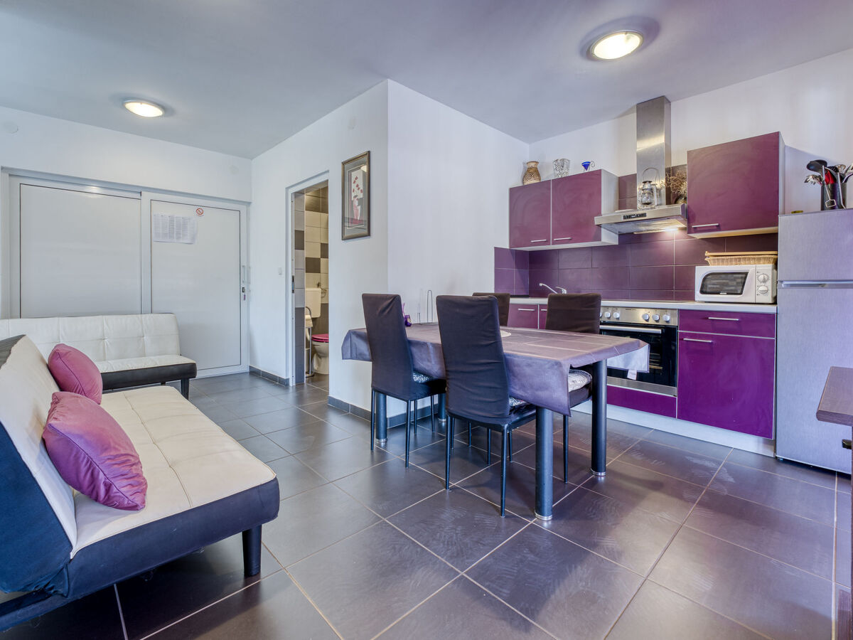 Radmila : Maison 5 chambres avec piscine à Šilo - Photo 6