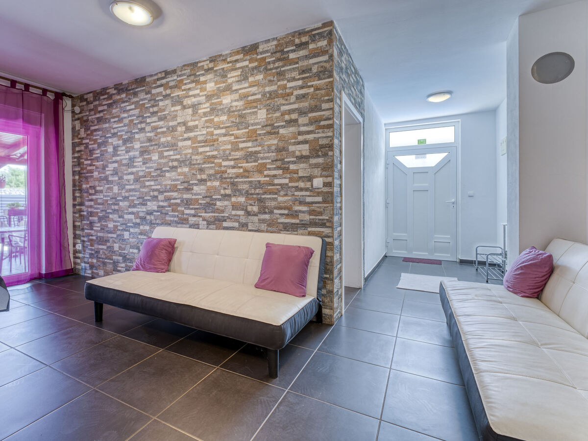 Radmila : Maison 5 chambres avec piscine à Šilo - Photo 7