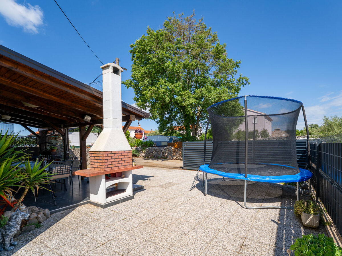 Radmila : Maison 5 chambres avec piscine à Šilo - Photo 11