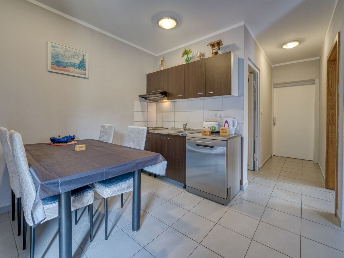 Radmila : Maison 5 chambres avec piscine à Šilo - Photo 17