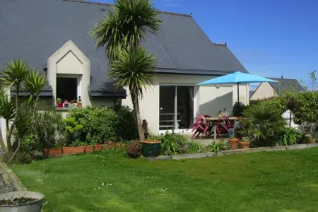 Maison avec jardin de palmiers près de la plage à Pleubian : photo 9