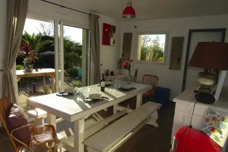 Maison avec jardin de palmiers près de la plage à Pleubian : photo 13