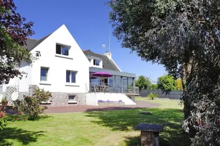 Location maison à Ploubazlanec, Maison près de Bréhat avec vue sur mer